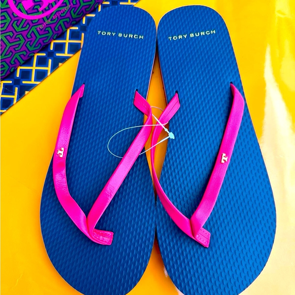 NIB Tory Burch Nappa Leather Flip Flop Sandals Vibrant Pink Blue Gold Logo Sz 8